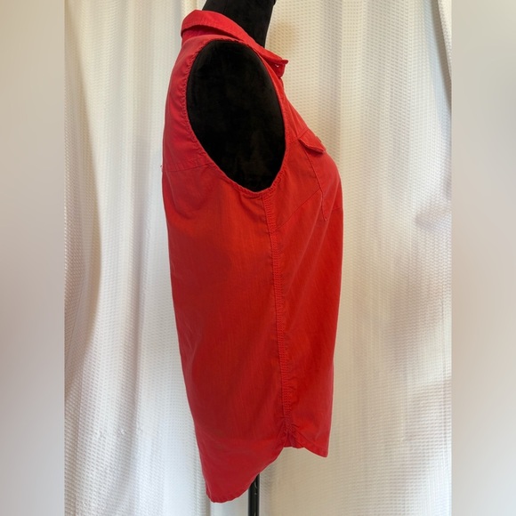 Carhartt red button down collar tank top size small (4-6) - Picture 4 of 7
